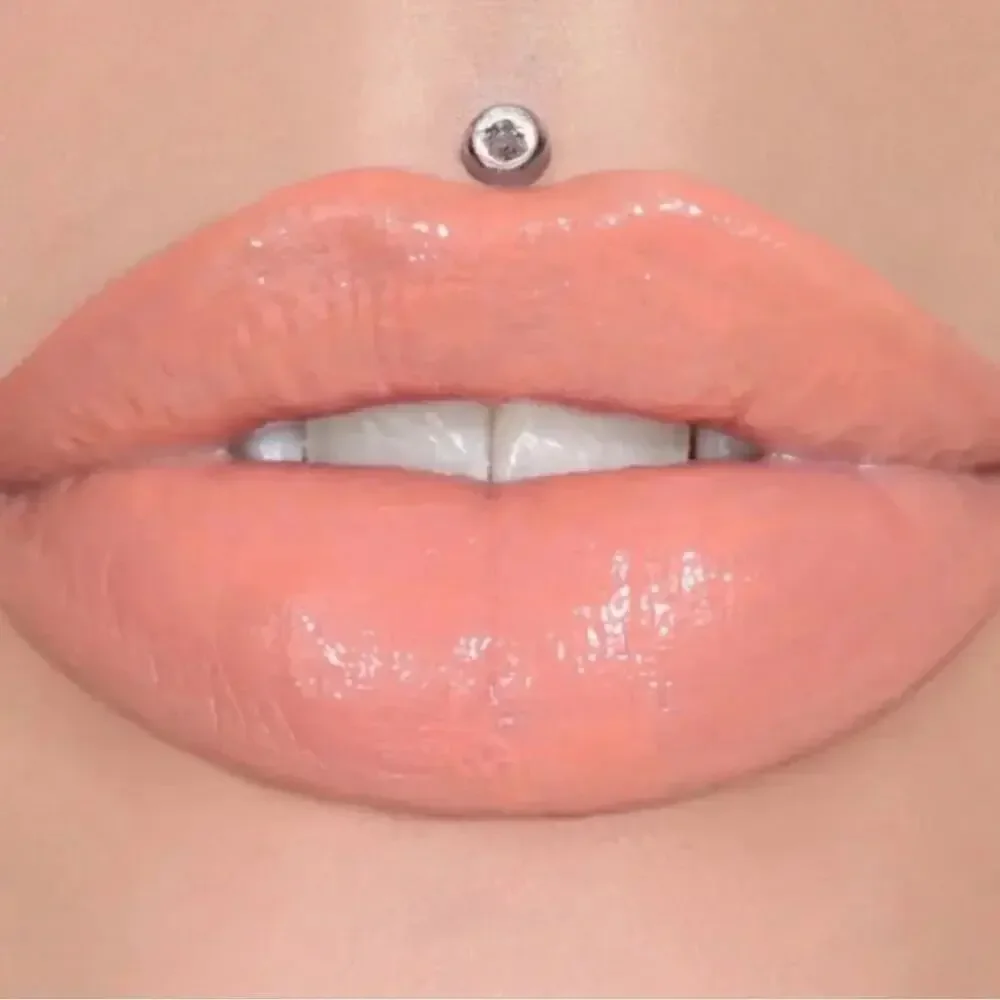 Jeffree Star 714 Supreme Gloss Light Coral Pink Full Pigment 0.172 fl oz NIB